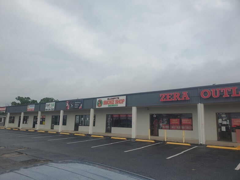 More Photos Of 5303 E Colonial Dr, Orlando Unknown For Lease