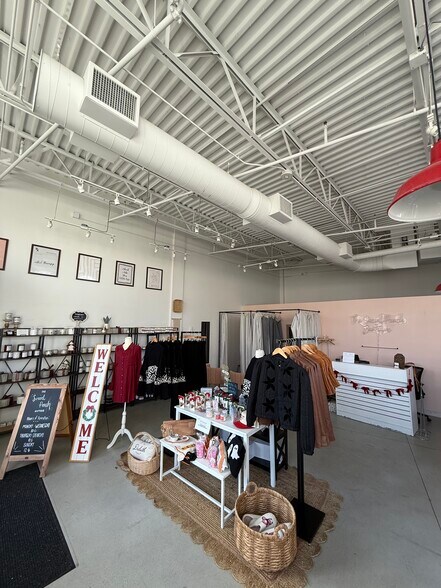 More Photos Of 3550 W Lawrenceville St, Duluth General Retail For Lease