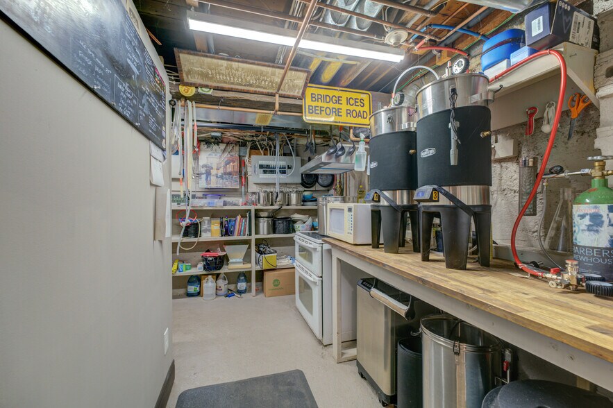 More Photos Of 60-62 Colborne St W, Brantford Storefront Retail Residential For Sale