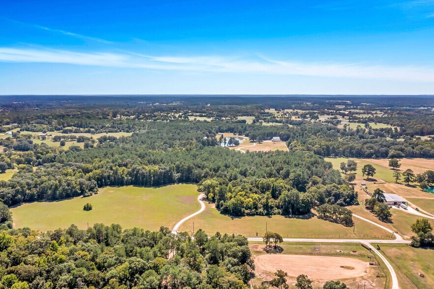 More Photos Of 43 Pool Rd, Richards Specialty For Sale