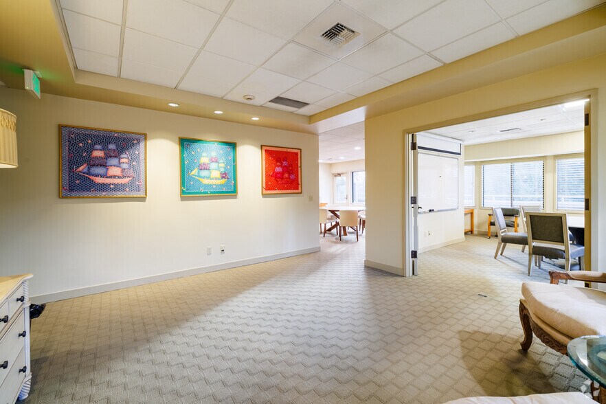 More Photos Of 1416 112th Ave NE, Bellevue Office For Lease