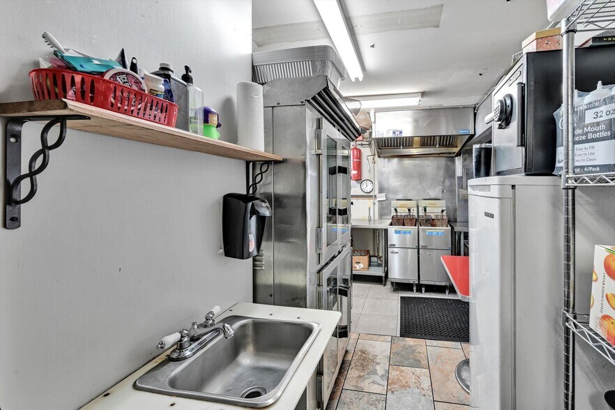 More Photos Of 10 W Oak St, Frackville Restaurant For Sale