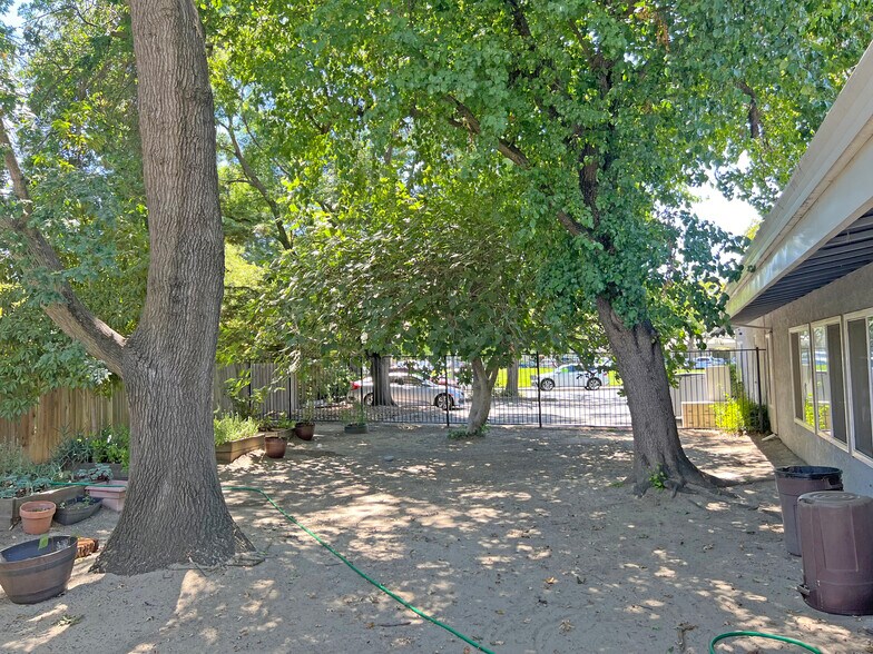 More Photos Of 1811 Renoir Ave, Davis Specialty For Lease