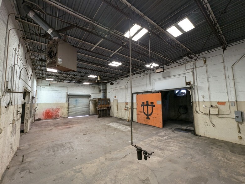 More Photos Of 1245 16th St, Vero Beach Manufacturing For Sale