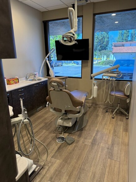 More Photos Of 16776 Bernardo Center Dr, San Diego Medical For Sale