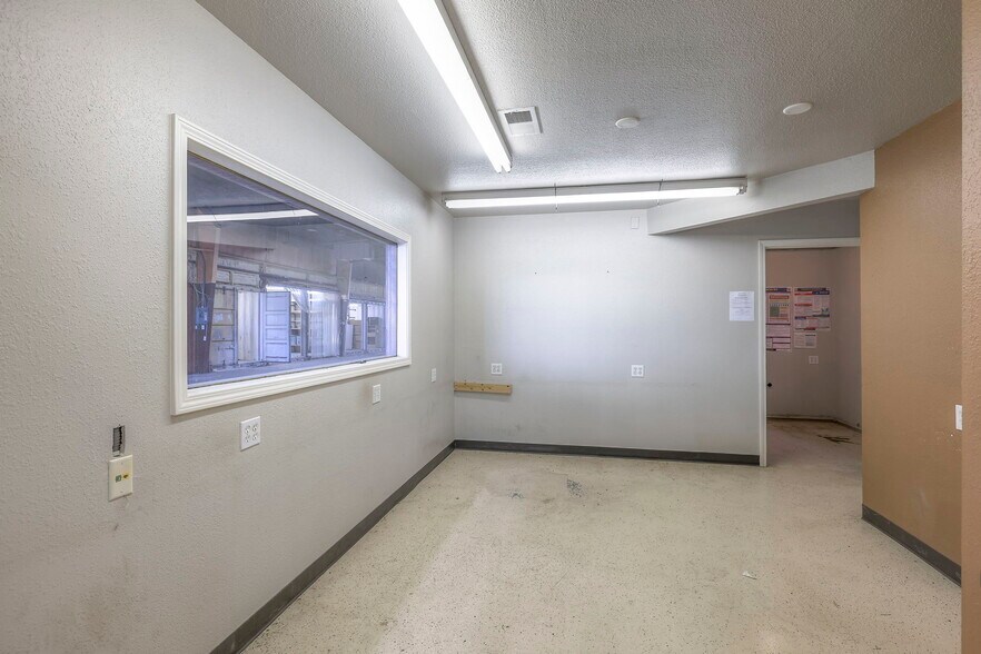 More Photos Of 17321 County Road 41, Archie Manufacturing For Sale