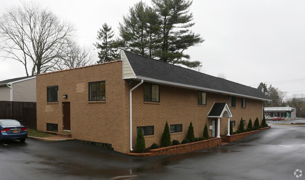 More Photos Of 205 Smithtown Blvd, Nesconset Office For Sale
