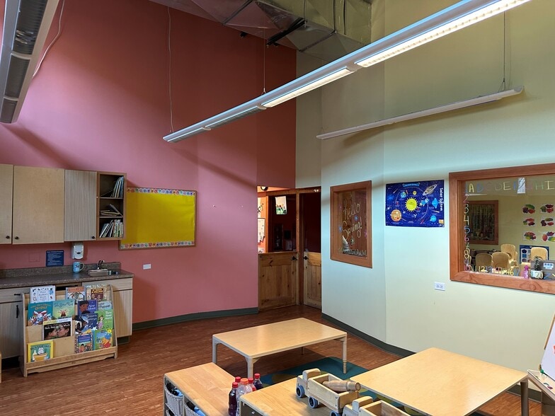 More Photos Of 118 S Ashland Ave, Chicago General Retail For Lease