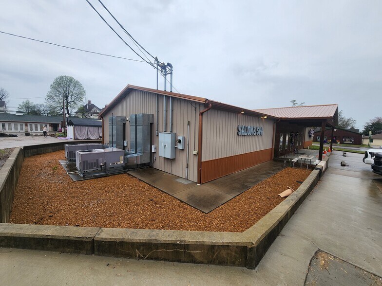 More Photos Of 109 W Poplar St, Harrisburg Specialty For Sale