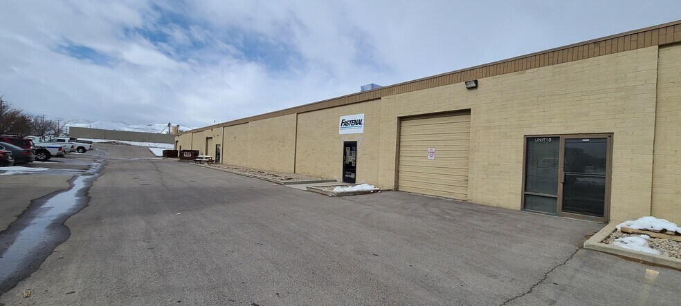 More Photos Of 5320 Wells Park Rd, West Jordan Warehouse For Lease