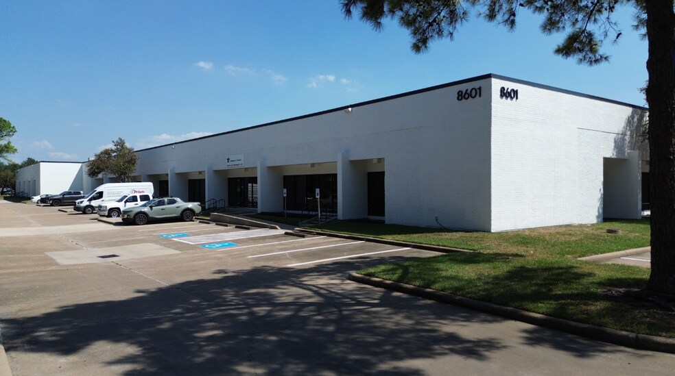 Primary Photo Of 8601 Jameel Rd, Houston Warehouse For Lease