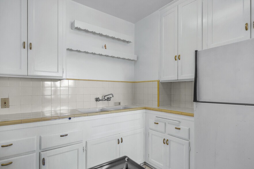 More Photos Of 2363 Torrance Blvd, Torrance Apartments For Sale