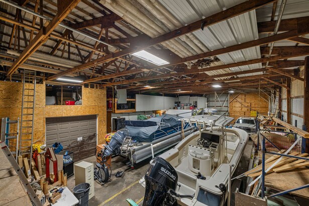 More Photos Of 7813 Buffalo Ave, Niagara Falls Showroom For Sale