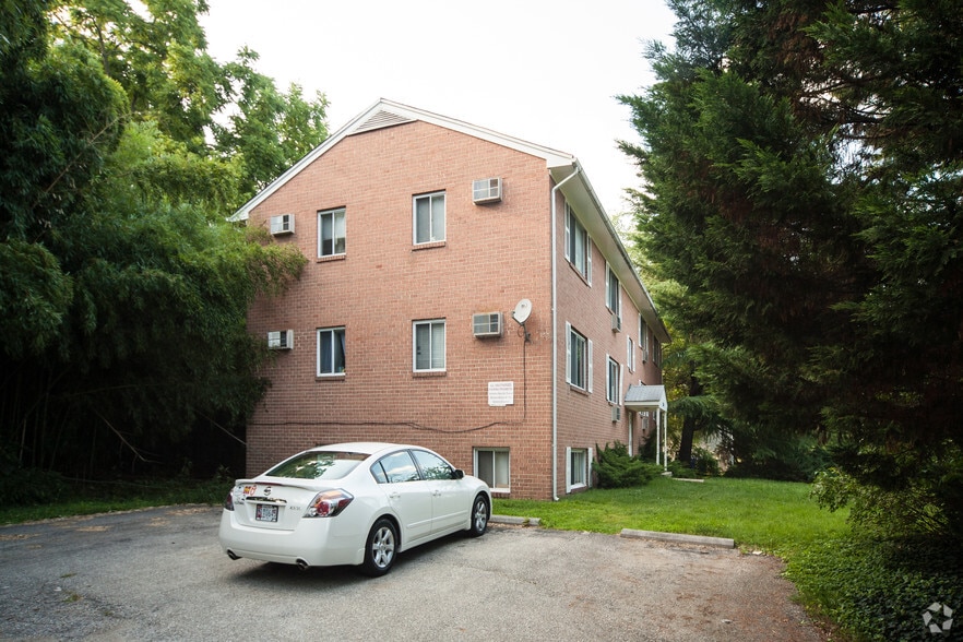 More Photos Of 7310 Columbia Ave, College Park Apartments For Sale