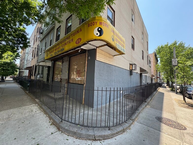 More Photos Of 676 Onderdonk Ave, Ridgewood Storefront Retail Residential For Lease