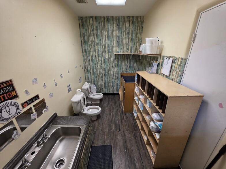 More Photos Of 1063 Aviation Blvd, Hermosa Beach Religious Facility For Sale