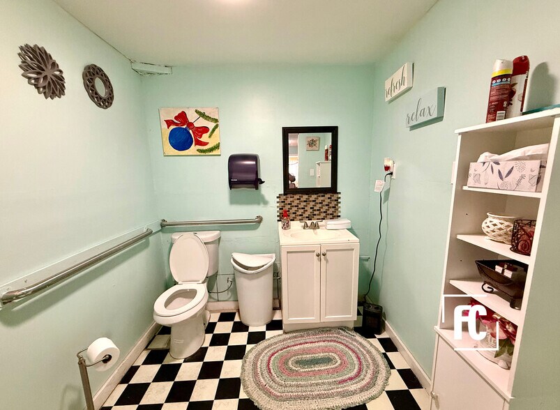 More Photos Of 200 SW 3rd Ave, Okeechobee Freestanding For Sale