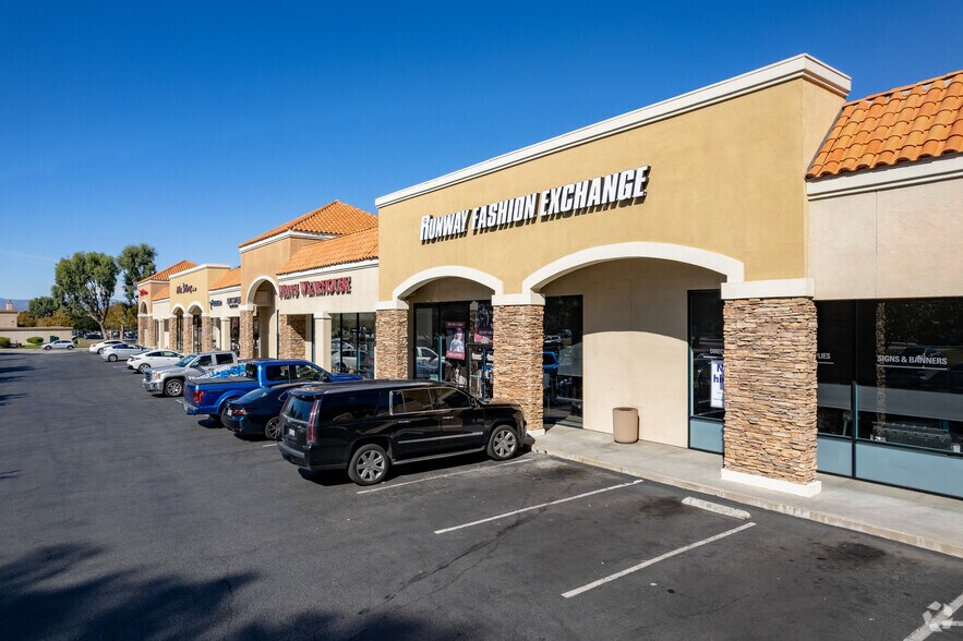 More Photos Of 24125-24175 Magic Mountain Pky, Santa Clarita Unknown For Lease
