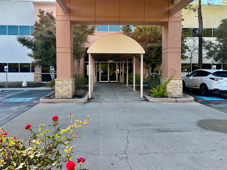 More Photos Of 1011 Medical Plaza, The Woodlands Medical For Lease