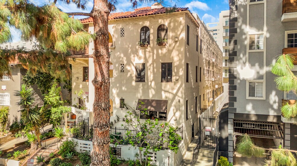 More Photos Of 7063 Lanewood Ave, Los Angeles Apartments For Sale