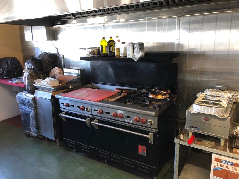 More Photos Of 432 South St, Mabton Freestanding For Lease