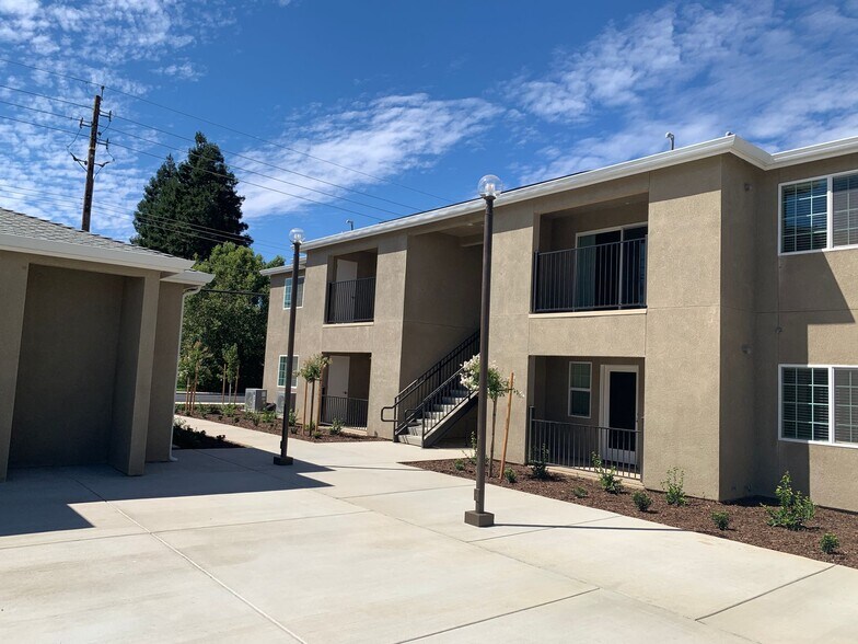 More Photos Of 2531 W Rumble Rd, Modesto Apartments For Sale