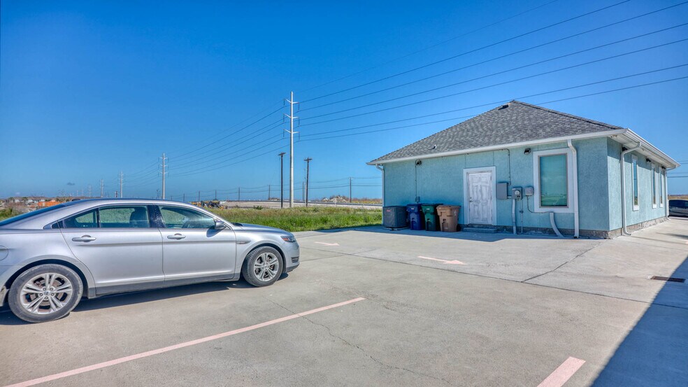 More Photos Of 14933 S Padre Island Dr, Corpus Christi Office For Lease