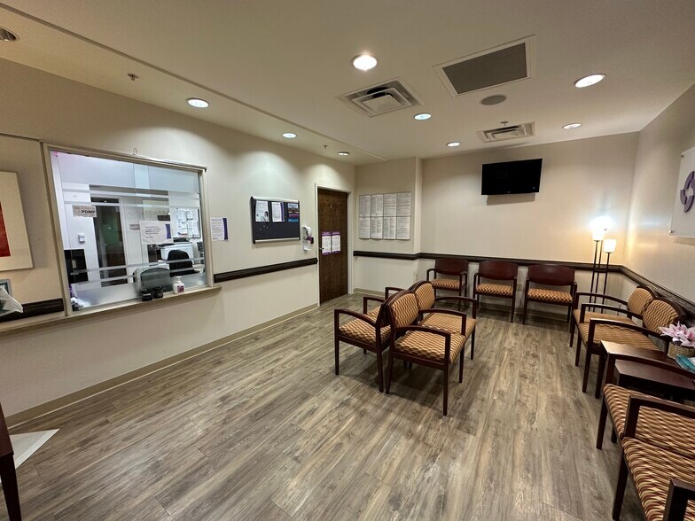 More Photos Of 4895 Windward Pky, Alpharetta Medical For Lease