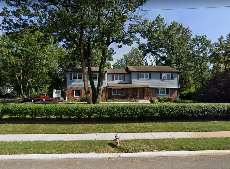 Primary Photo Of 41 Kings Hwy N, Cherry Hill Medical For Sale