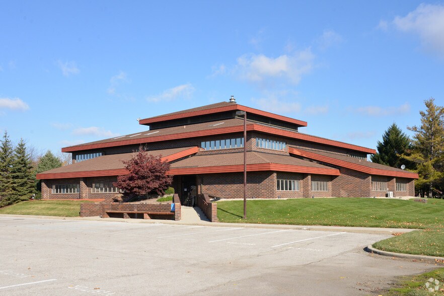 More Photos Of 2000 E 116th St, Carmel Medical For Sale