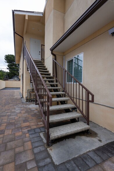 More Photos Of 11315 Tiara St, North Hollywood Apartments For Sale