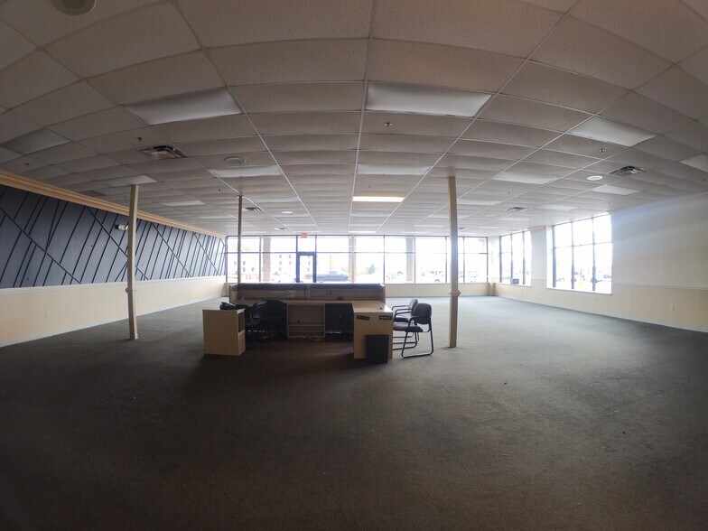 More Photos Of 20991 Arsenal Street Rd, Watertown Freestanding For Lease