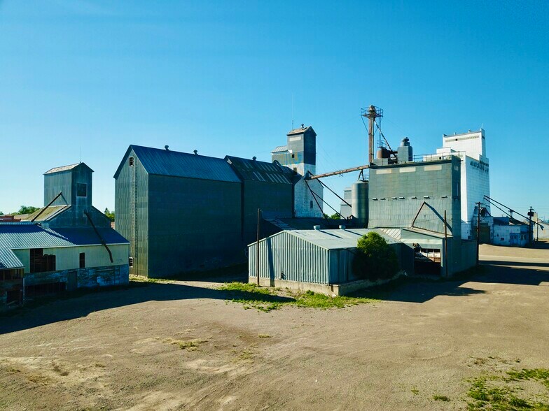 More Photos Of 120 4th Ave SE, Conrad Industrial For Sale