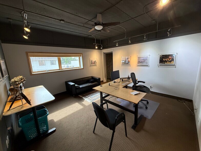 More Photos Of 2238-2240 Edgewood Ave S, Minneapolis Light Manufacturing For Lease