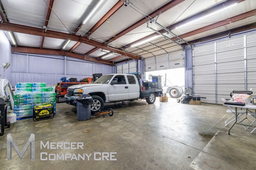 More Photos Of 3035 NE 23rd St, Oklahoma City Industrial For Sale