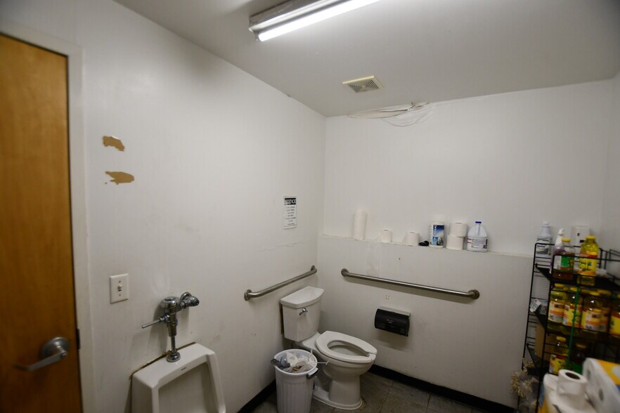 More Photos Of 1016 Winchester Rd, Irvine Freestanding For Lease