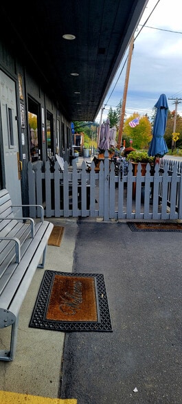 More Photos Of 18247 Highway 9, Mount Vernon Restaurant For Sale