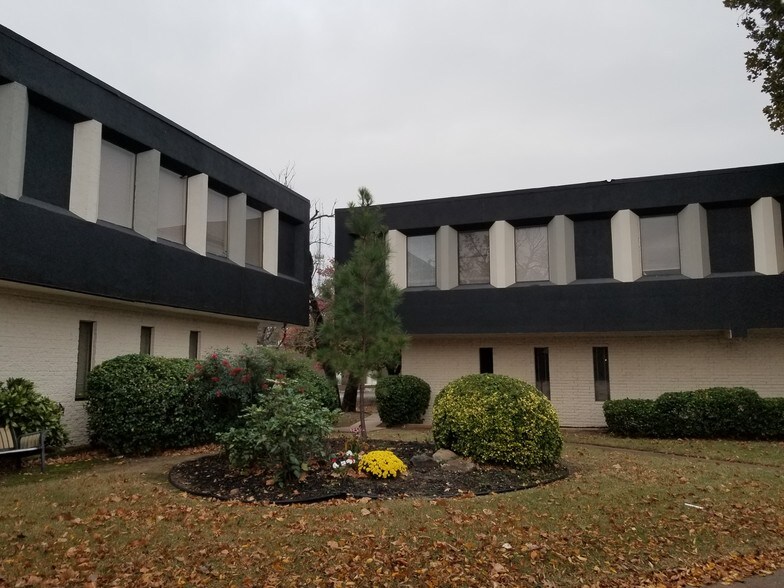 More Photos Of 4024 N Lincoln Blvd, Oklahoma City Coworking Space