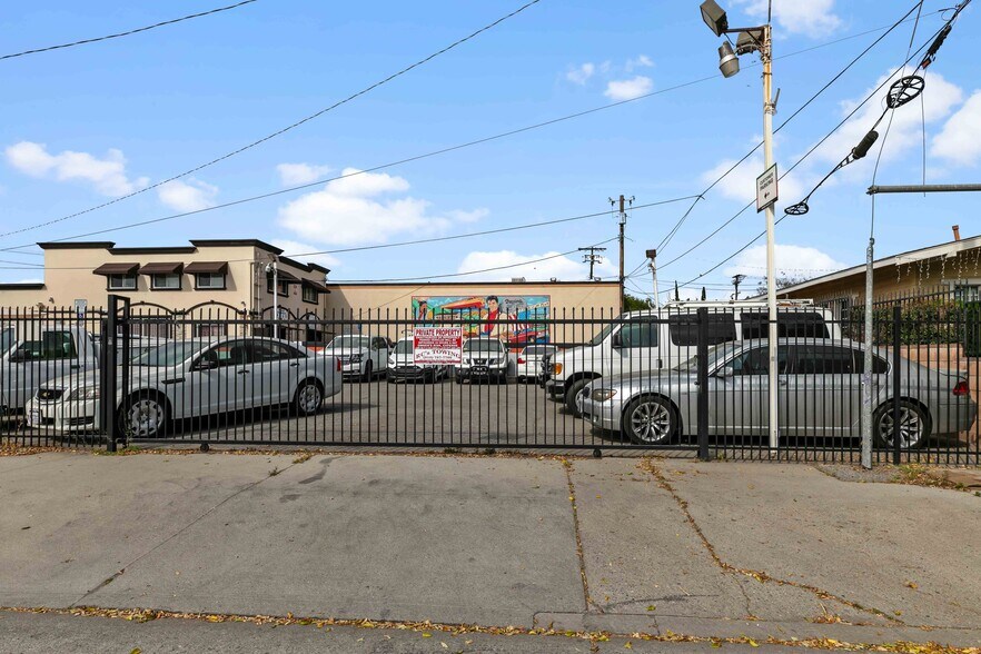 More Photos Of 13632 Van Nuys Blvd, Pacoima Auto Repair For Sale