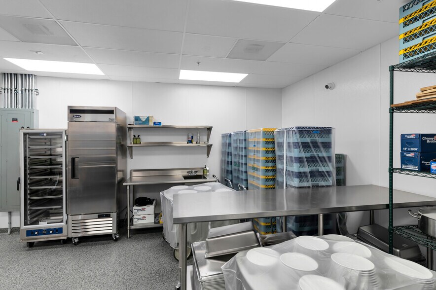 More Photos Of 6901 Hendry Creek Dr, Fort Myers Specialty For Sale