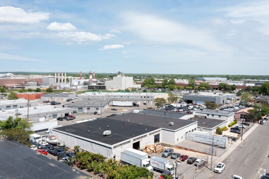 More Photos Of 100-102 Lauman Ln, Hicksville Light Manufacturing For Lease