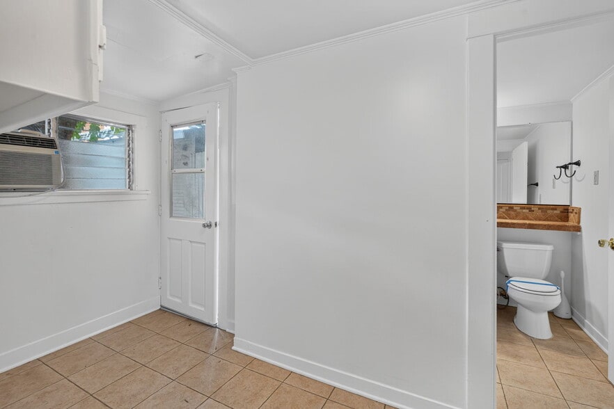 More Photos Of 119 S Adams St, Glendale Multifamily For Sale
