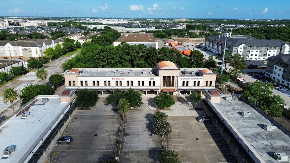 More Photos Of 10019 Main St, Houston Office For Lease