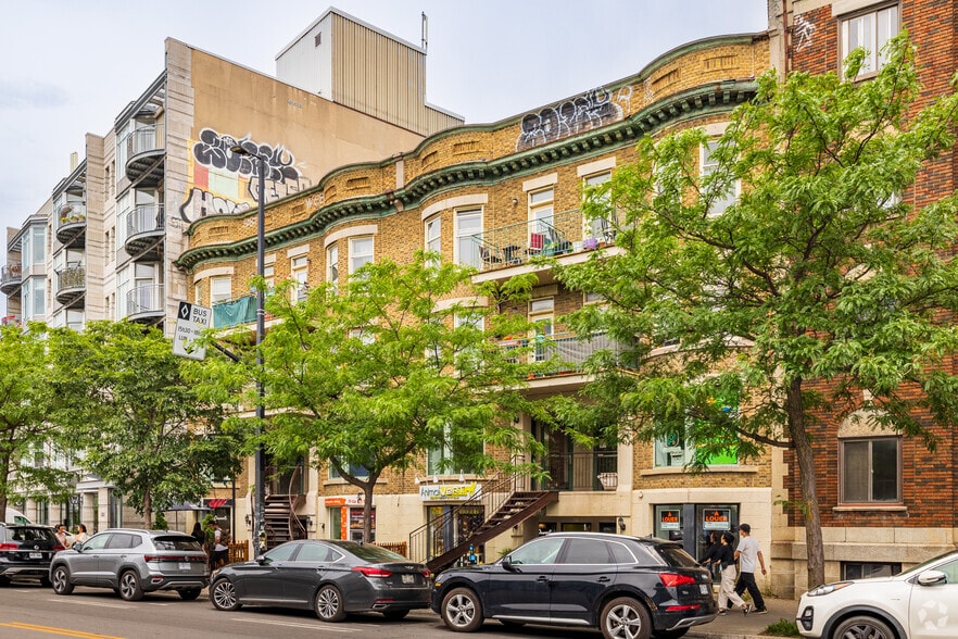 Primary Photo Of 5225-5239 Av Du Parc, Montréal Apartments For Lease