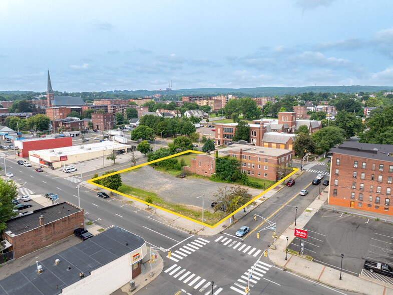 Primary Photo Of 378 Maple St, Holyoke Freestanding For Sale