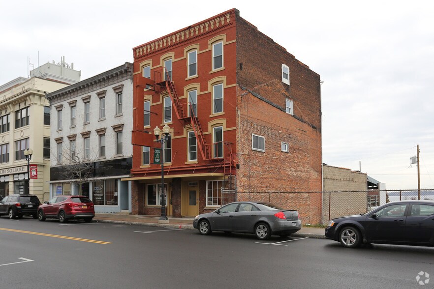 Primary Photo Of 555 Exchange St, Geneva Apartments For Sale