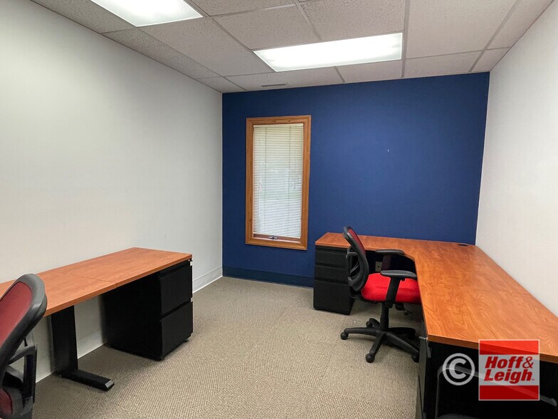 More Photos Of 3480 W Market St, Fairlawn Office For Sale