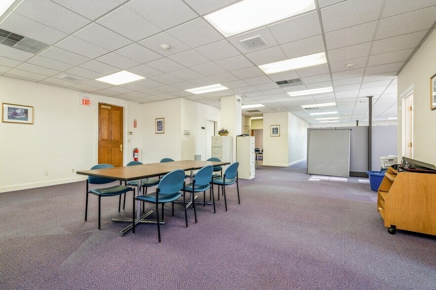 More Photos Of 372 Route 22 West, White House Station Office For Lease