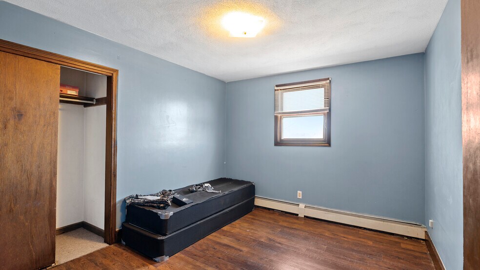 More Photos Of 124 Waterman Ave, East Providence Apartments For Sale