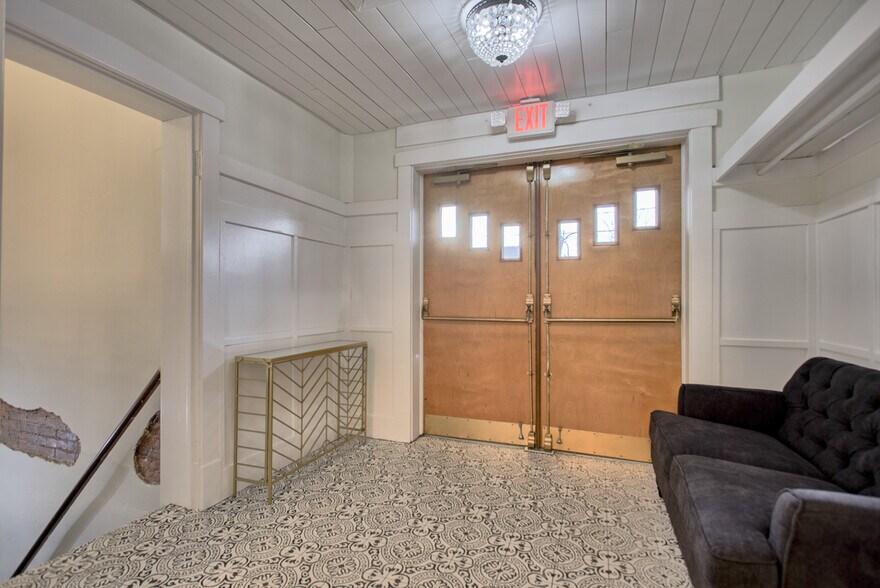 More Photos Of 114 S Main St, Troy Lodge Meeting Hall For Sale